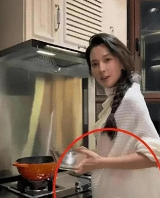 挂墙上才老实？53岁汪峰示爱宁静	，同一求婚“套路”曾拿下章子怡__挂墙上才老实？53岁汪峰示爱宁静，同一求婚“套路	”曾拿下章子怡